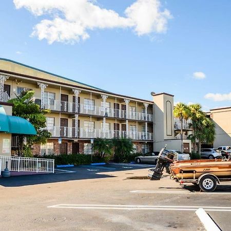 Executive Economy Lodge Pompano Beach Bagian luar foto