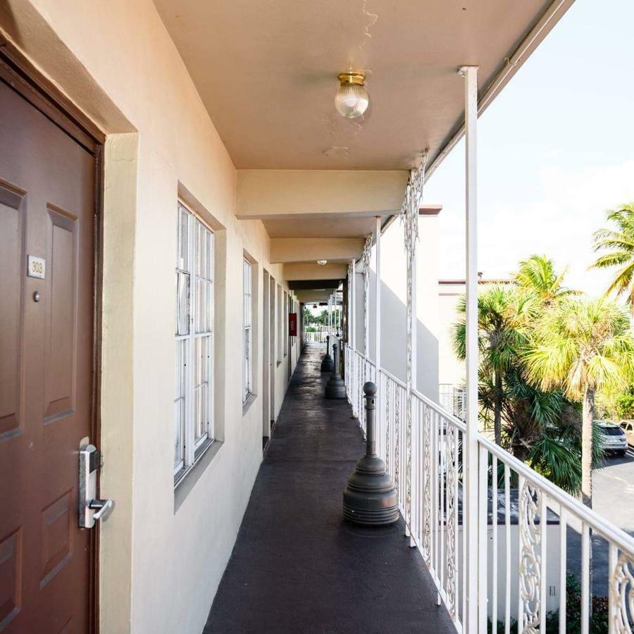 Executive Economy Lodge Pompano Beach Bagian luar foto